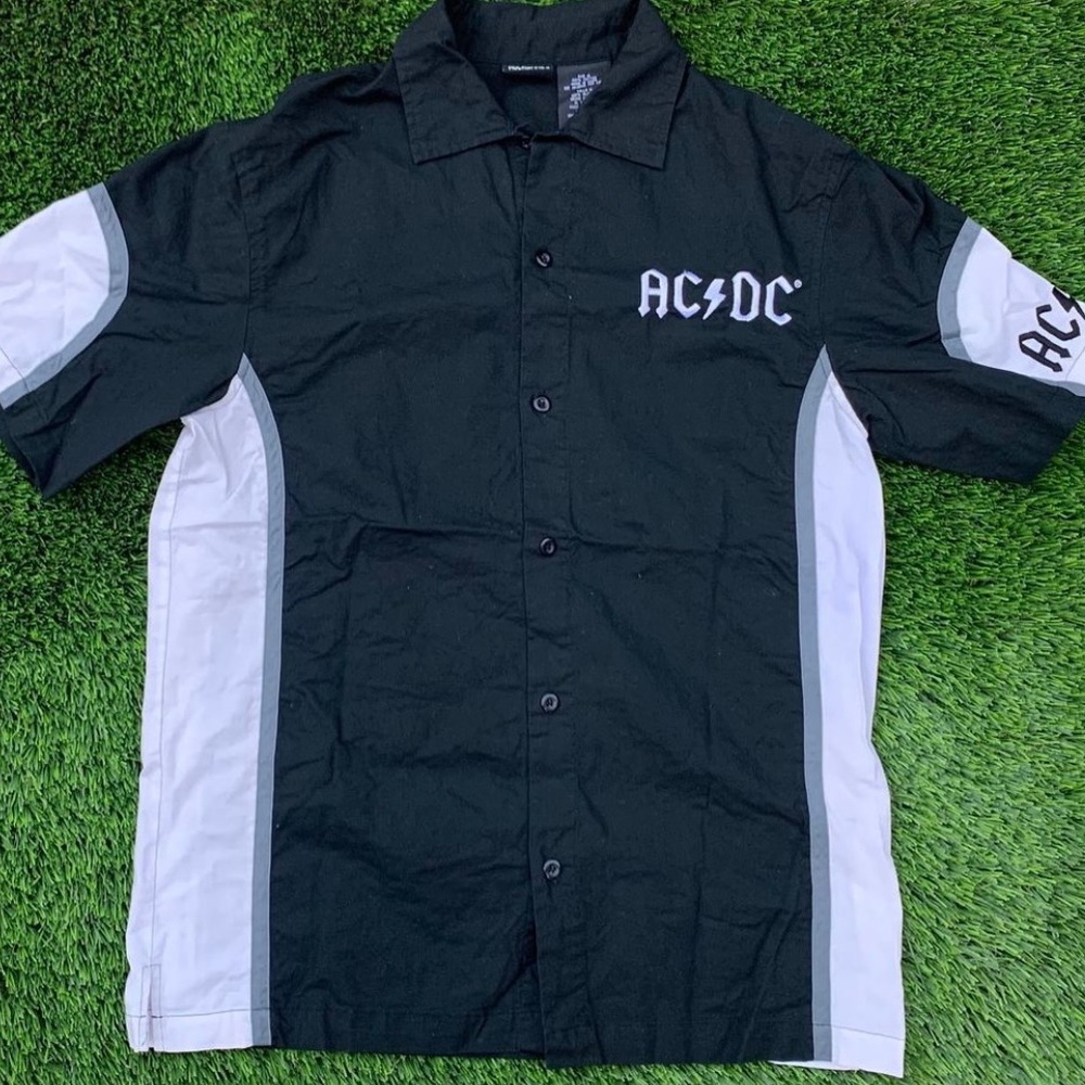 Vintage AC ⚡️DC Button up!